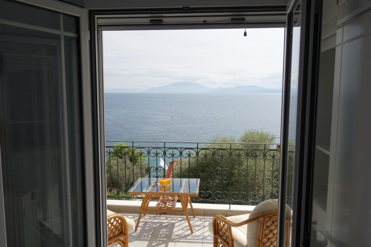 Beach Front House With View Marathos  Eksteriør bilde